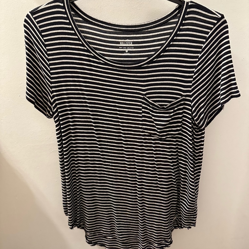 Hollister Tee